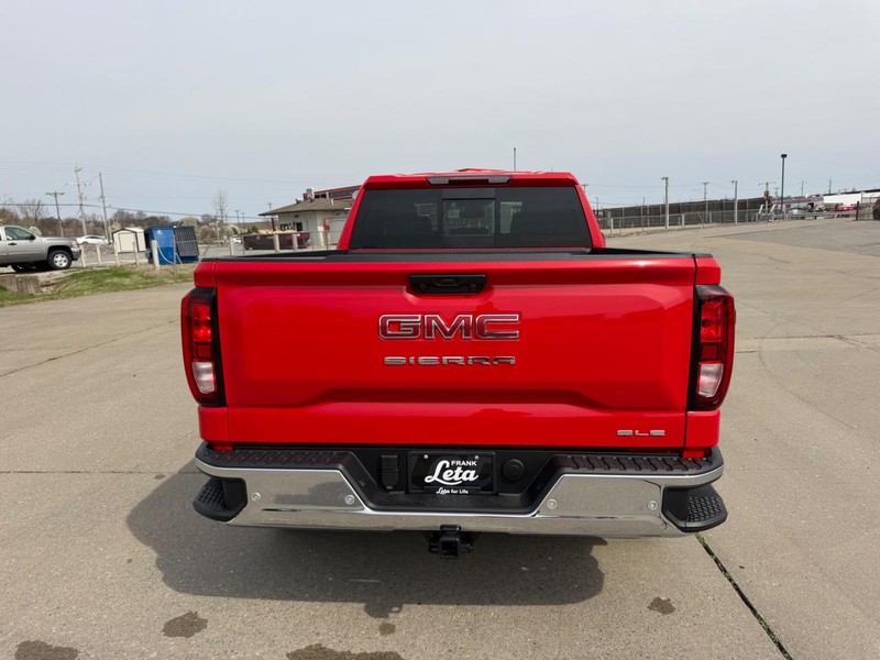 GMC Sierra 1500 Vehicle Full-screen Gallery Image 4