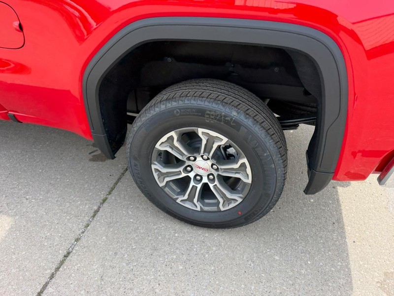 GMC Sierra 1500 Vehicle Full-screen Gallery Image 6