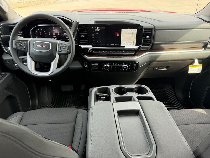 GMC Sierra 1500 Vehicle Full-screen Gallery Image 8