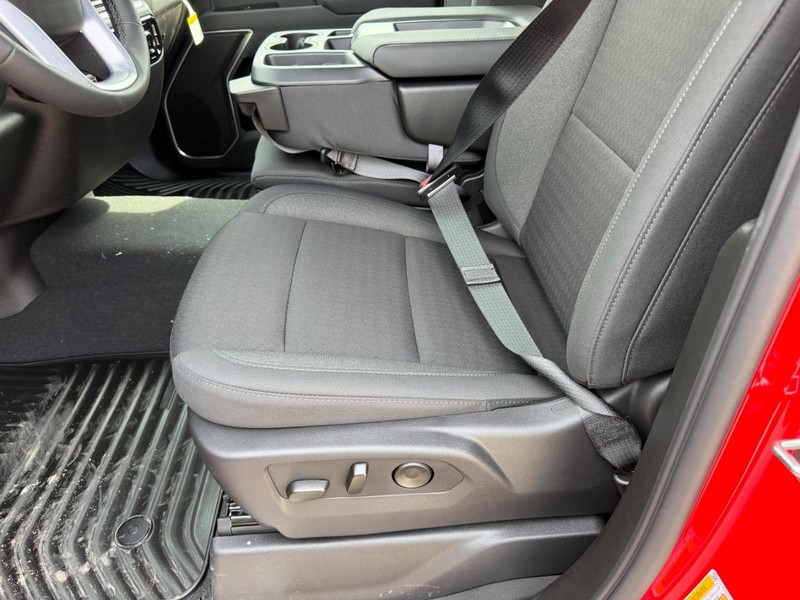 GMC Sierra 1500 Vehicle Full-screen Gallery Image 16