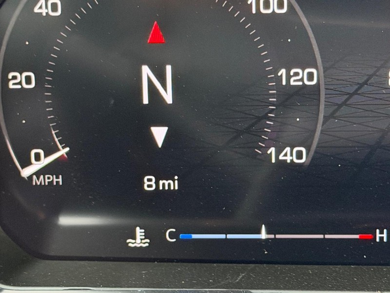 GMC Sierra 1500 Vehicle Full-screen Gallery Image 17