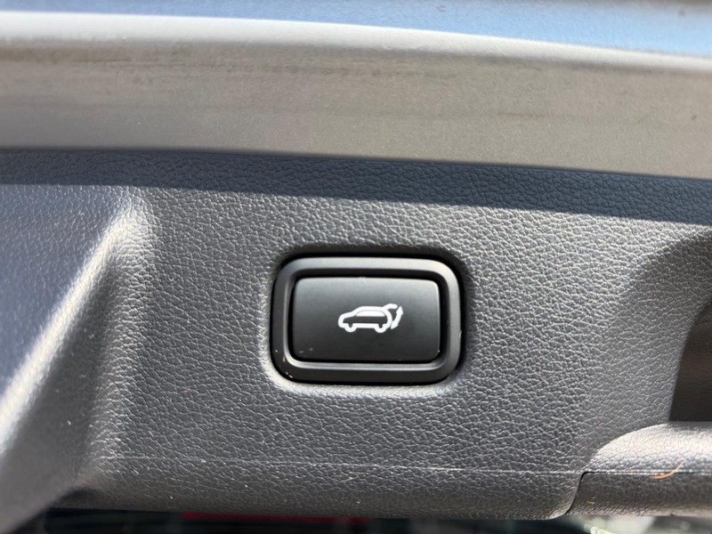 Hyundai Palisade Vehicle Full-screen Gallery Image 6