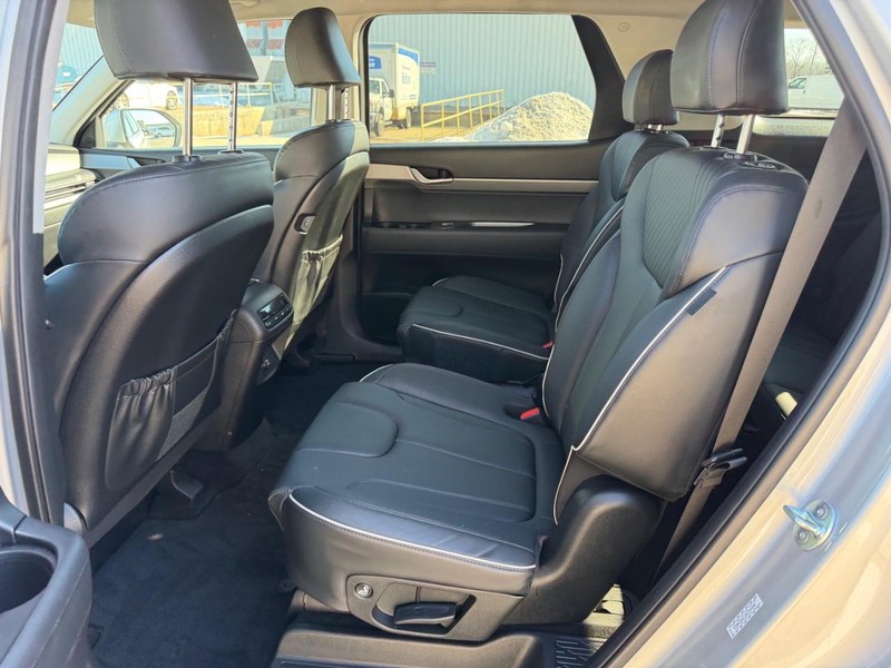 Hyundai Palisade Vehicle Full-screen Gallery Image 9