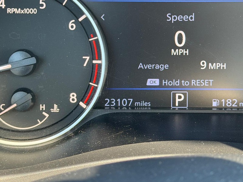 Nissan Altima Vehicle Full-screen Gallery Image 16