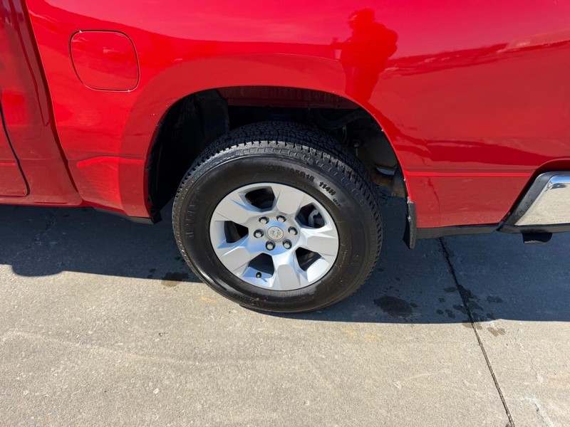 Ram 1500 Vehicle Full-screen Gallery Image 6