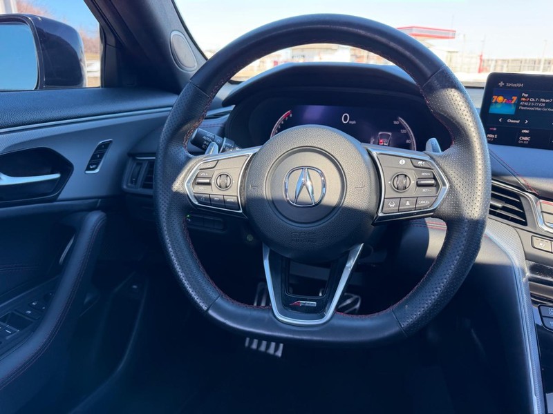 Acura TLX Vehicle Full-screen Gallery Image 10