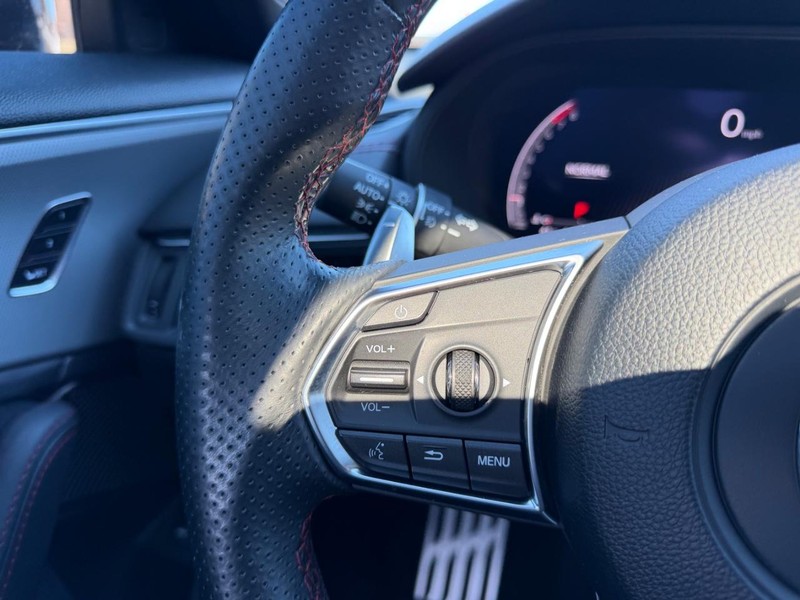 Acura TLX Vehicle Full-screen Gallery Image 11