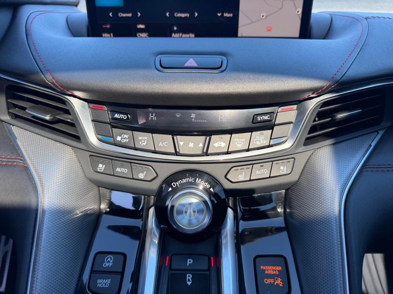 Acura TLX Vehicle Full-screen Gallery Image 14