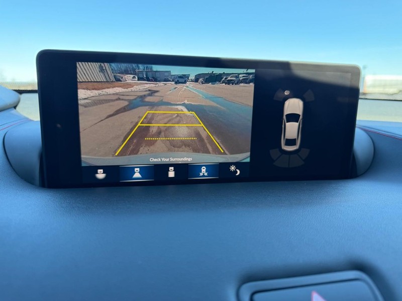 Acura TLX Vehicle Full-screen Gallery Image 21