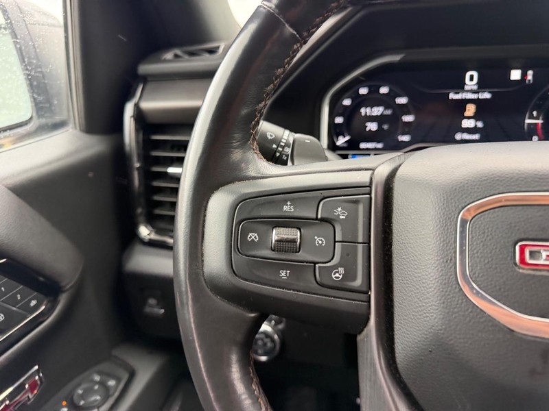 GMC Sierra 1500 Vehicle Full-screen Gallery Image 9