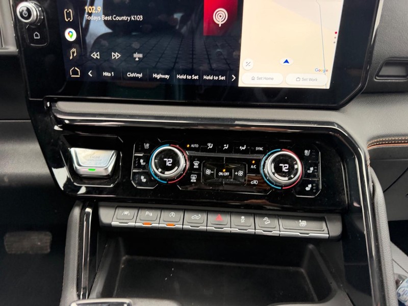 GMC Sierra 1500 Vehicle Full-screen Gallery Image 12