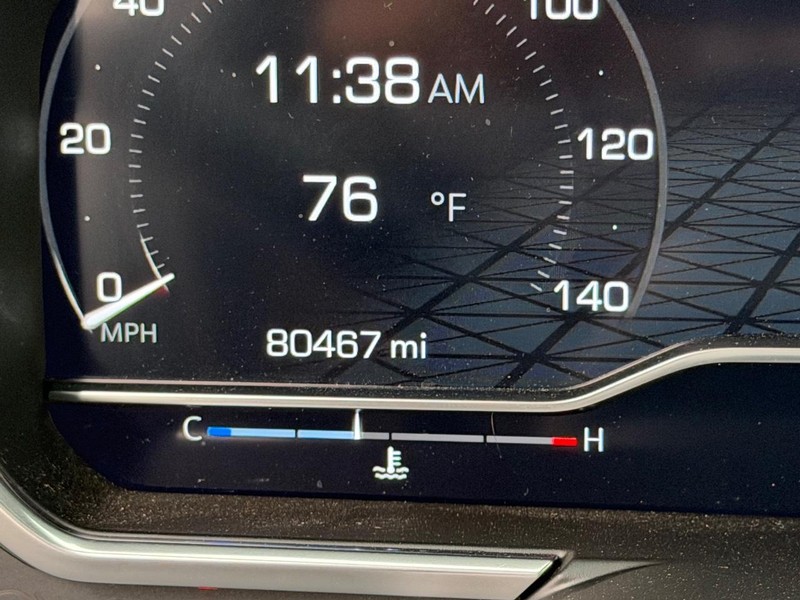 GMC Sierra 1500 Vehicle Full-screen Gallery Image 18