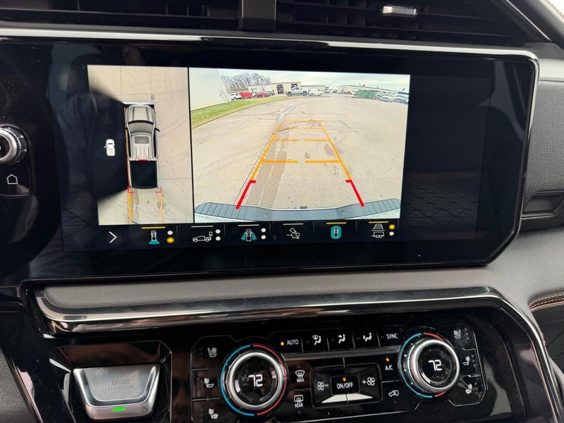 GMC Sierra 1500 Vehicle Full-screen Gallery Image 19