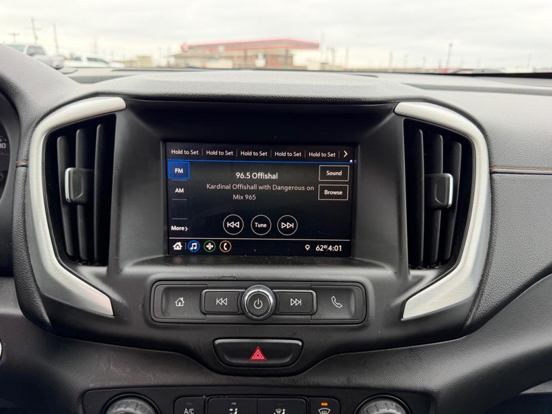 GMC Terrain Vehicle Full-screen Gallery Image 12