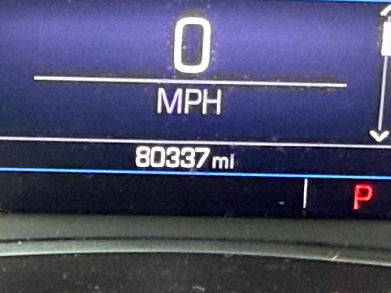 GMC Terrain Vehicle Full-screen Gallery Image 18