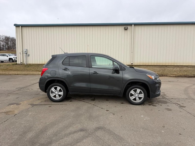 Chevrolet Trax Vehicle Full-screen Gallery Image 2