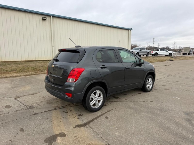 Chevrolet Trax Vehicle Full-screen Gallery Image 3
