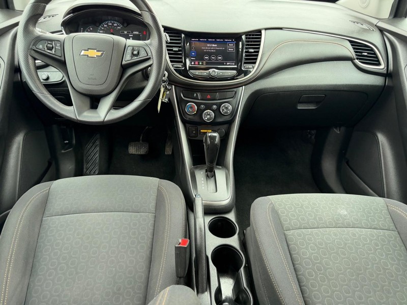Chevrolet Trax Vehicle Full-screen Gallery Image 8