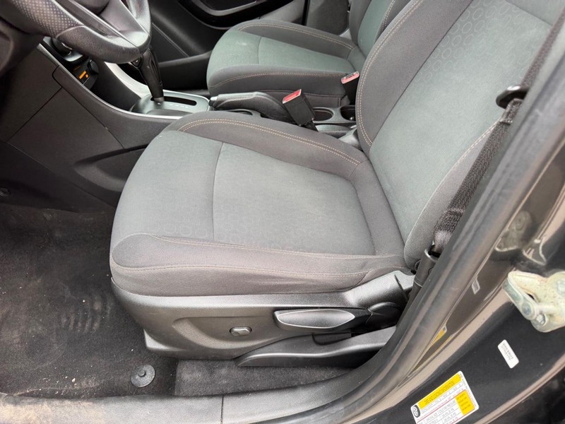 Chevrolet Trax Vehicle Full-screen Gallery Image 17