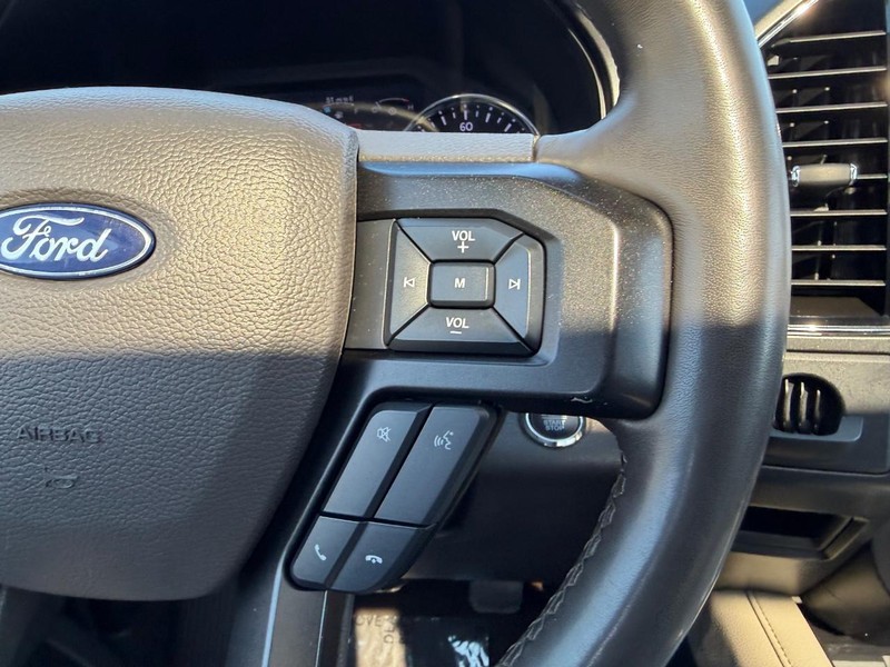 Ford Expedition Vehicle Full-screen Gallery Image 15