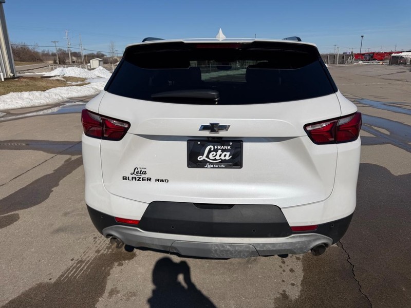 Chevrolet Blazer Vehicle Full-screen Gallery Image 04