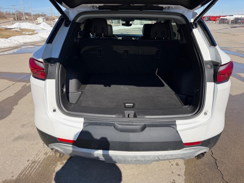 Chevrolet Blazer Vehicle Full-screen Gallery Image 05