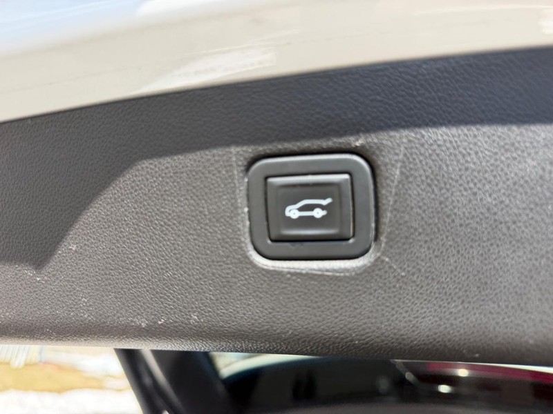 Chevrolet Blazer Vehicle Full-screen Gallery Image 06