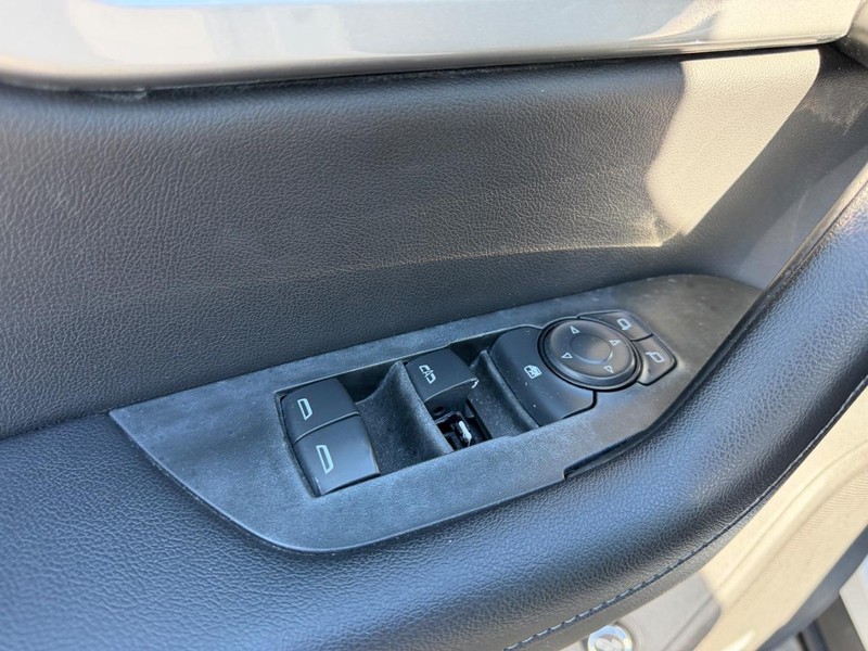 Chevrolet Blazer Vehicle Full-screen Gallery Image 18