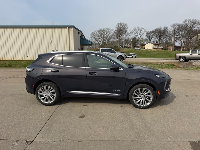 Buick Envision Vehicle Full-screen Gallery Image 2