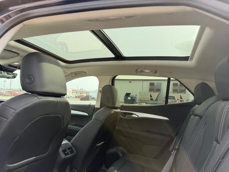 Buick Envision Vehicle Full-screen Gallery Image 9