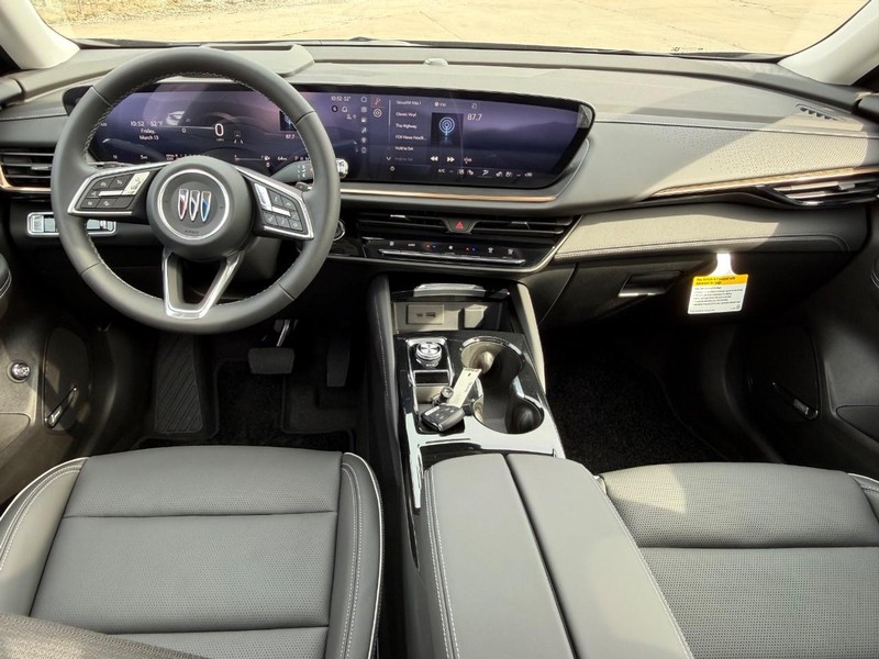 Buick Envision Vehicle Full-screen Gallery Image 10