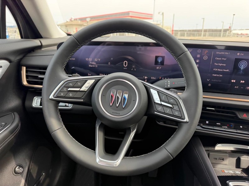 Buick Envision Vehicle Full-screen Gallery Image 11