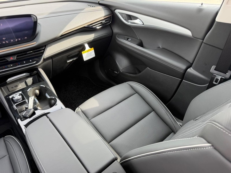 Buick Envision Vehicle Full-screen Gallery Image 17