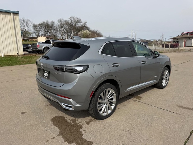 Buick Envision Vehicle Full-screen Gallery Image 3