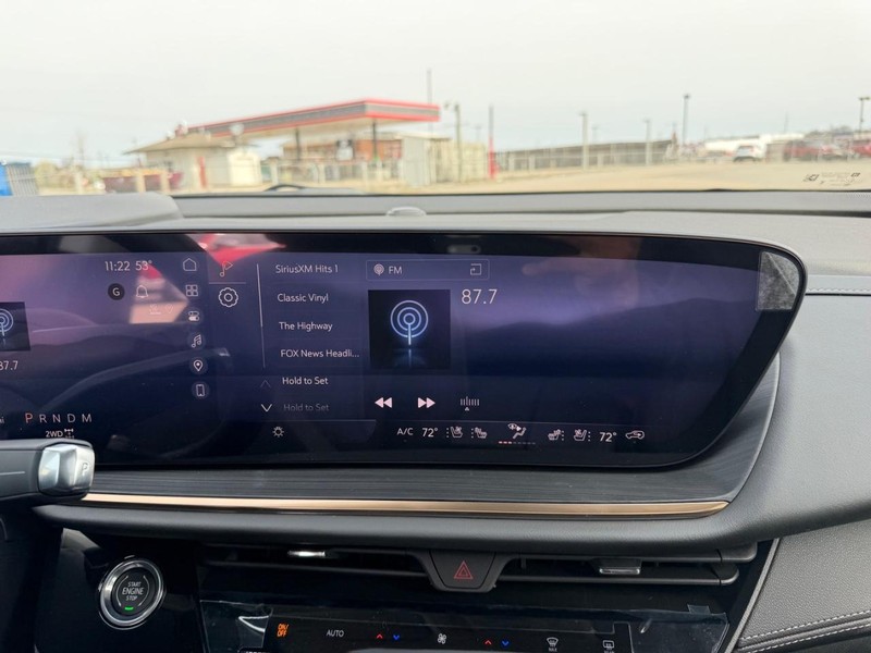 Buick Envision Vehicle Full-screen Gallery Image 15