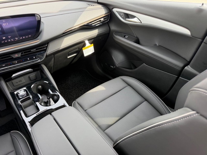 Buick Envision Vehicle Full-screen Gallery Image 17