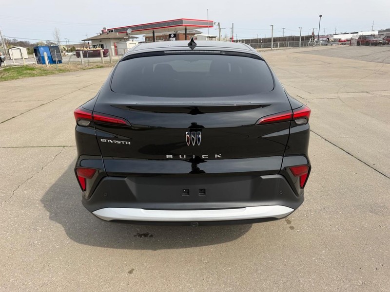 Buick Envista Vehicle Full-screen Gallery Image 4