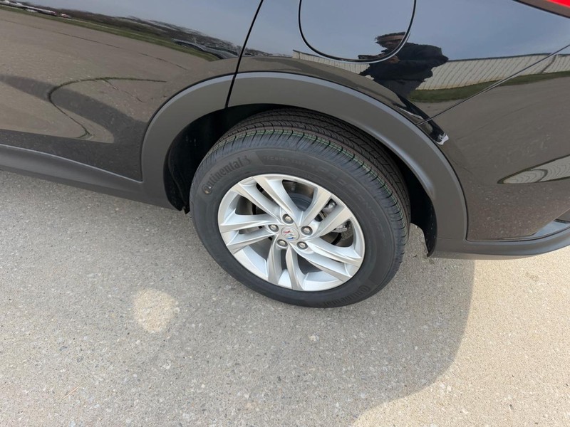 Buick Envista Vehicle Full-screen Gallery Image 6