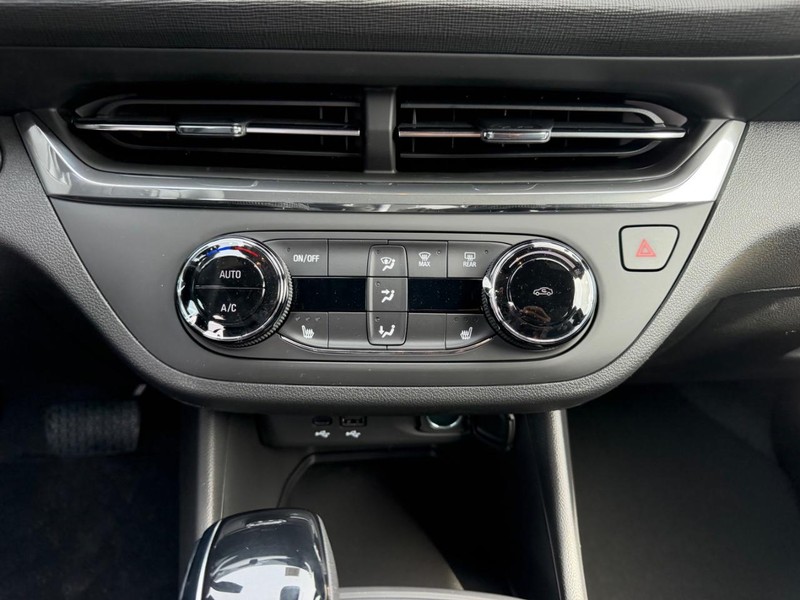 Buick Envista Vehicle Full-screen Gallery Image 13