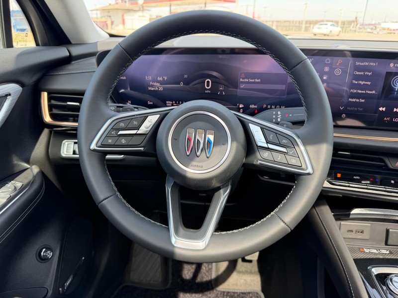 Buick Envision Vehicle Full-screen Gallery Image 11