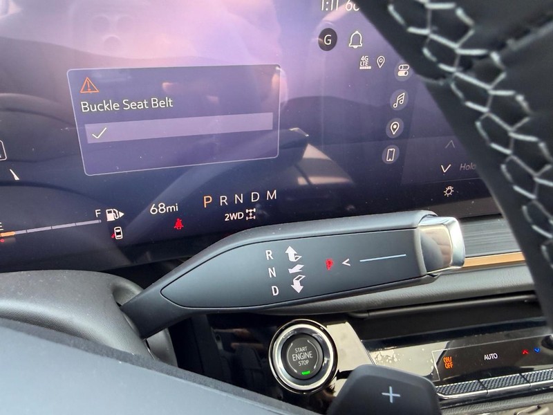 Buick Envision Vehicle Full-screen Gallery Image 14