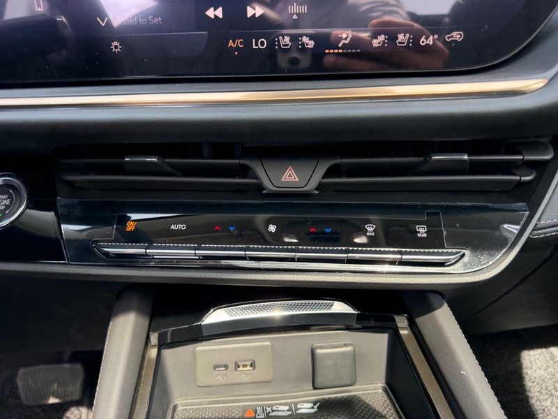 Buick Envision Vehicle Full-screen Gallery Image 16