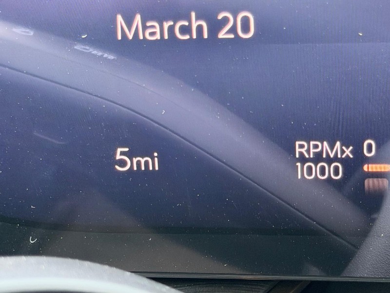 Buick Envision Vehicle Full-screen Gallery Image 21