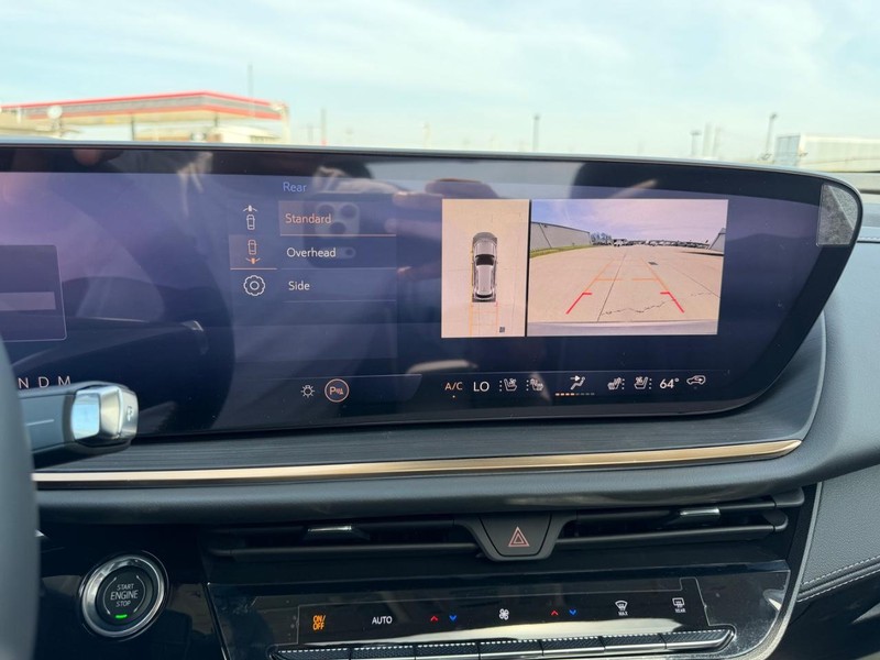 Buick Envision Vehicle Full-screen Gallery Image 22