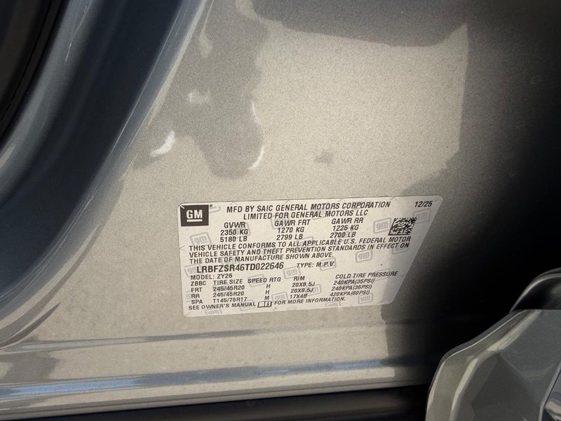 Buick Envision Vehicle Full-screen Gallery Image 23