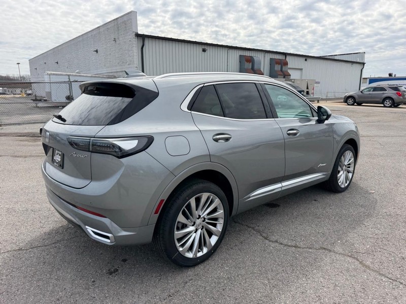 Buick Envision Vehicle Full-screen Gallery Image 3