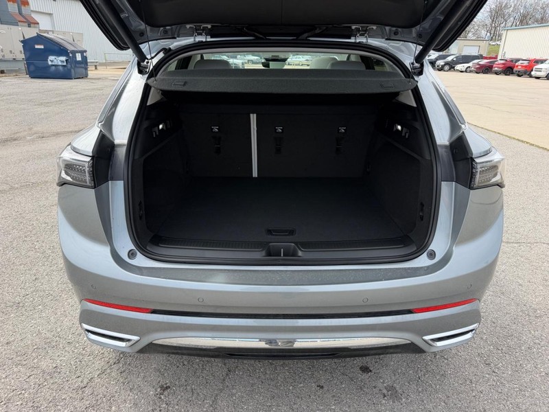 Buick Envision Vehicle Full-screen Gallery Image 5