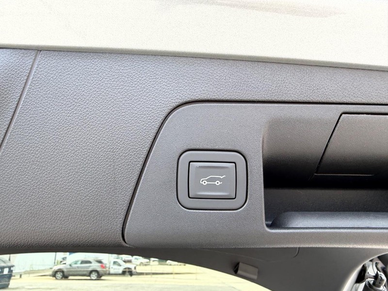 Buick Envision Vehicle Full-screen Gallery Image 6