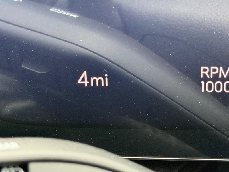 Buick Envision Vehicle Full-screen Gallery Image 21