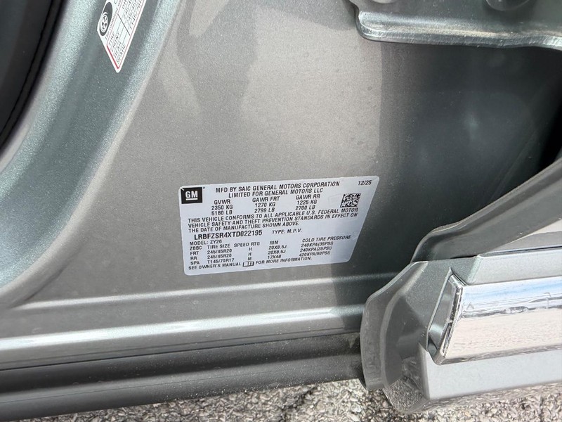 Buick Envision Vehicle Full-screen Gallery Image 23